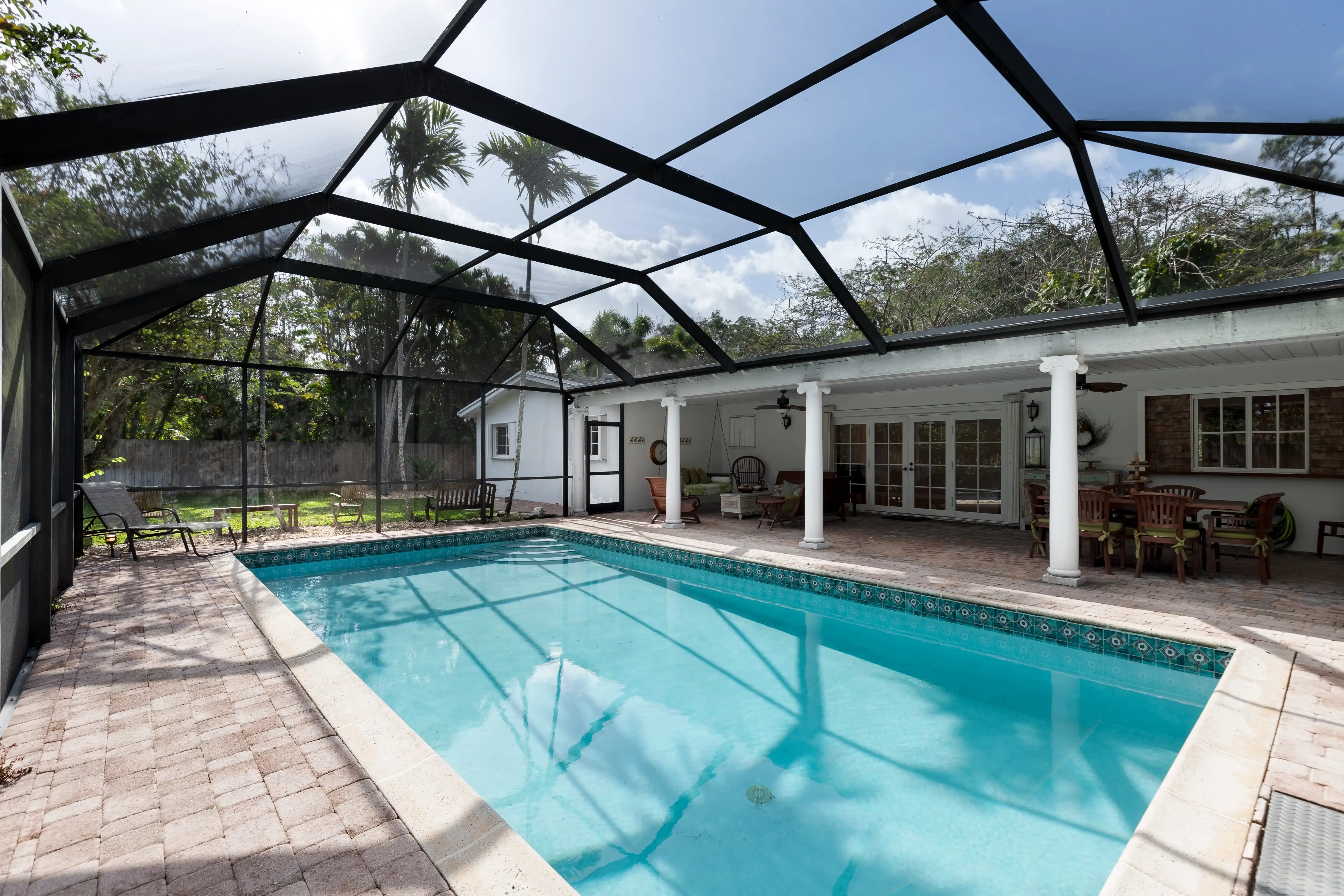 Image constructeur abri de piscine 4 abri piscine sans rail