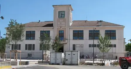 Abri Piscine Sans Rail Constructeur abri de piscine Décines-Charpieu