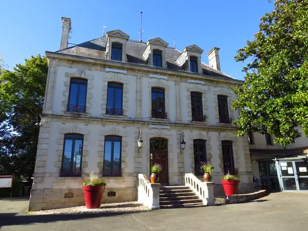 Abri Piscine Sans Rail Constructeur abri de piscine La Crèche